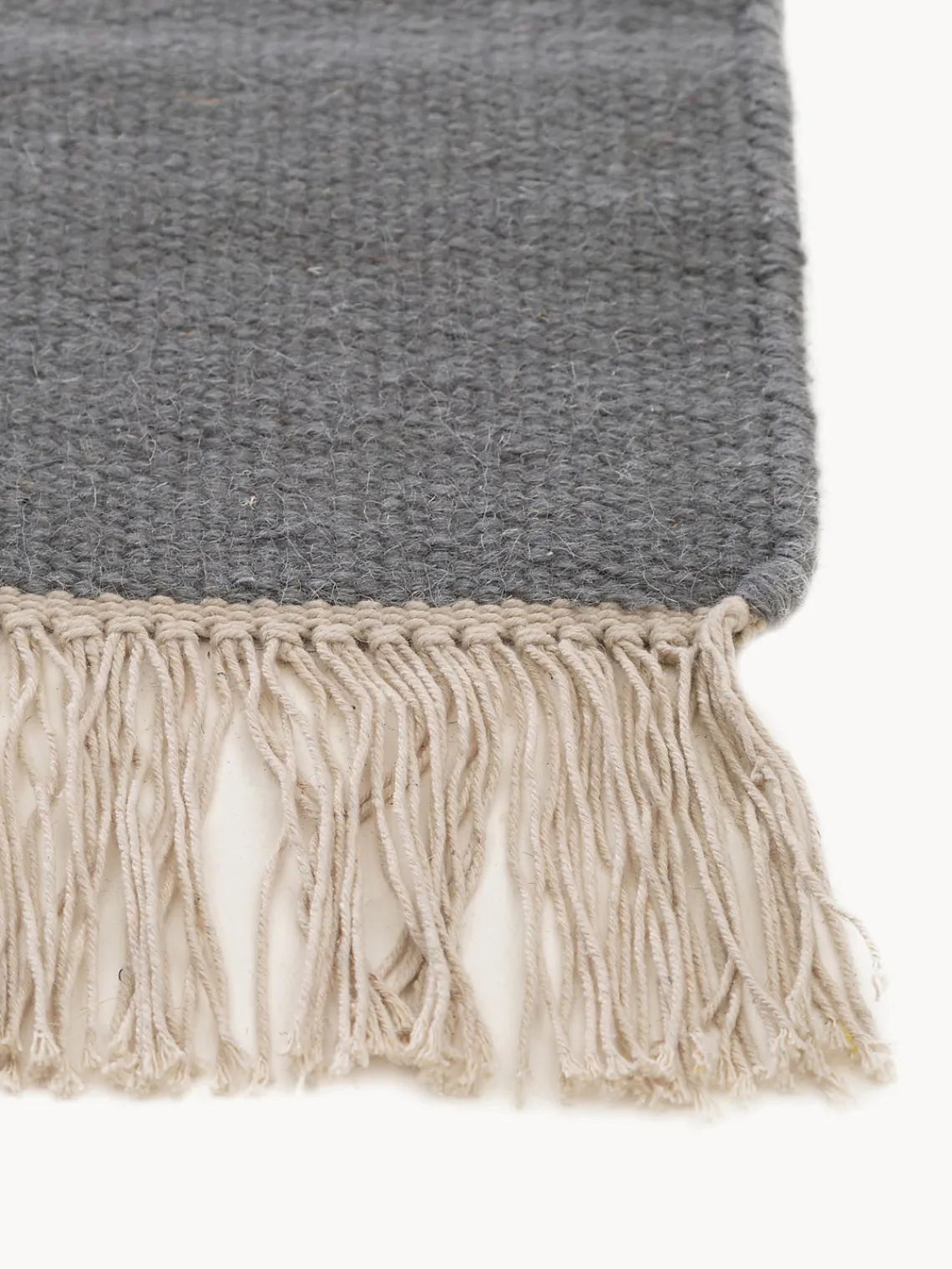 Rectangular|Alfombras Rectangulares>benuta Alfombra artesanal de lana con flecos Liv Gris oscuro