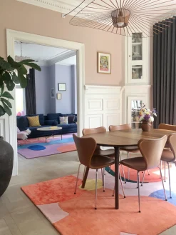 Rectangular|Alfombras Rectangulares>Layered Alfombra artesanal de lana de pelo largo Secret Garden Tonos rosas, azules, rojos y beige