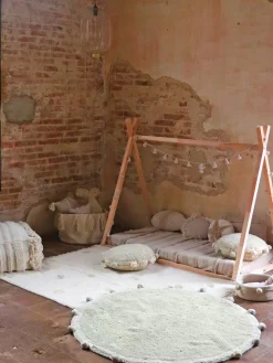 Decoración Infantil|Alfombras Infantiles></noscript>Lorena Canals Alfombra infantil artesanal Hippy Dots, lavable Beige claro, verde salvia