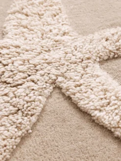 Decoración Infantil|Alfombras Infantiles></noscript>Ferm Living Kids Alfombra infantil artesanal de lana Kove Beige