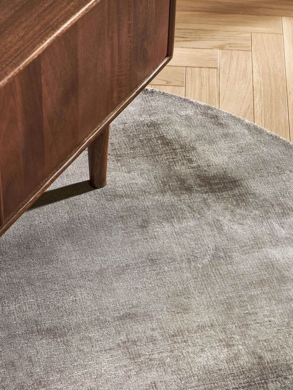 Alfombra redonda artesanal de viscosa Jane Redonda|Alfombras Rectangulares