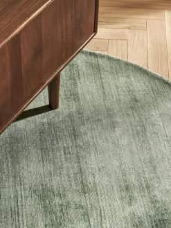 Redonda|Alfombras Rectangulares></noscript>Westwing Collection Alfombra redonda artesanal de viscosa Jane Verde oscuro