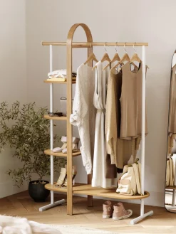 Percheros De Pie|Percheros De Pie>Umbra Armario de madera de eucalipto con estantes Bellwood