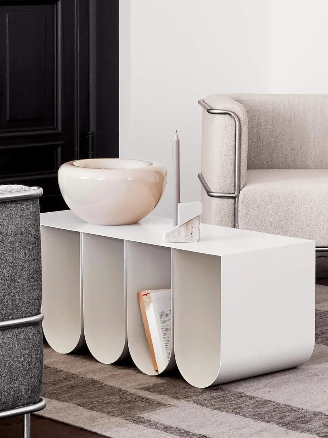 Bancos|Bancos>Kristina Dam Banco de metal Curved Beige claro