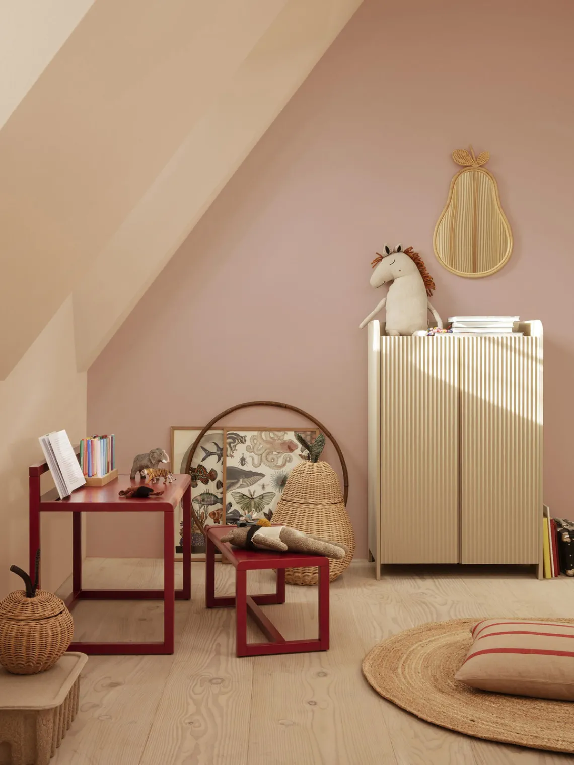 Mesas Y Sillas Infantiles|Decoración Infantil>Ferm Living Kids Banco infantil de madera Little Architect Rojo