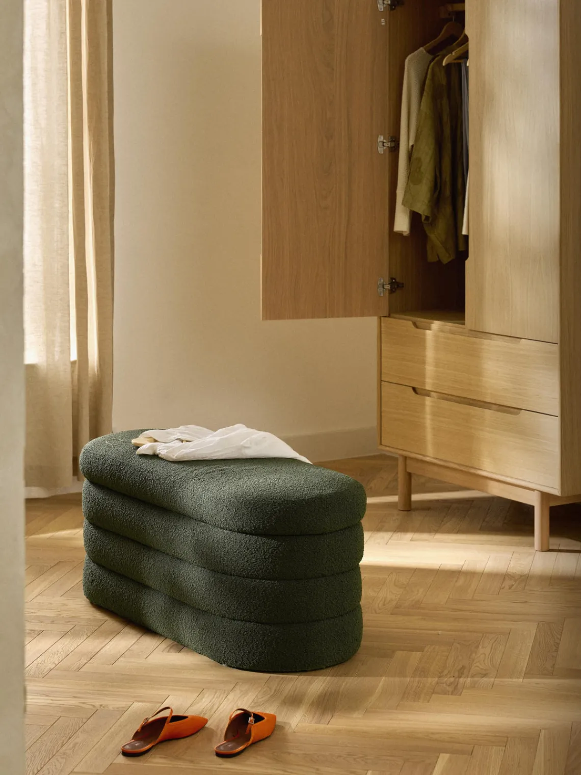 Bancos|Bancos>Westwing Collection Banco tapizado en tejido bouclé con espacio de almacenaje Alto Bouclé verde oscuro