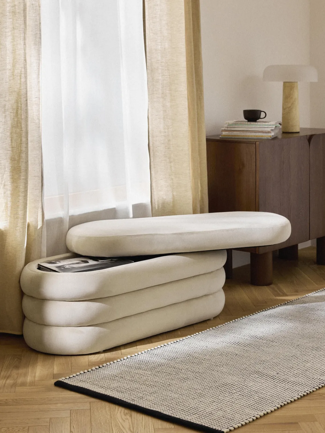 Banco tapizado en terciopelo con espacio de almacenaje Alto Bancos|Bancos