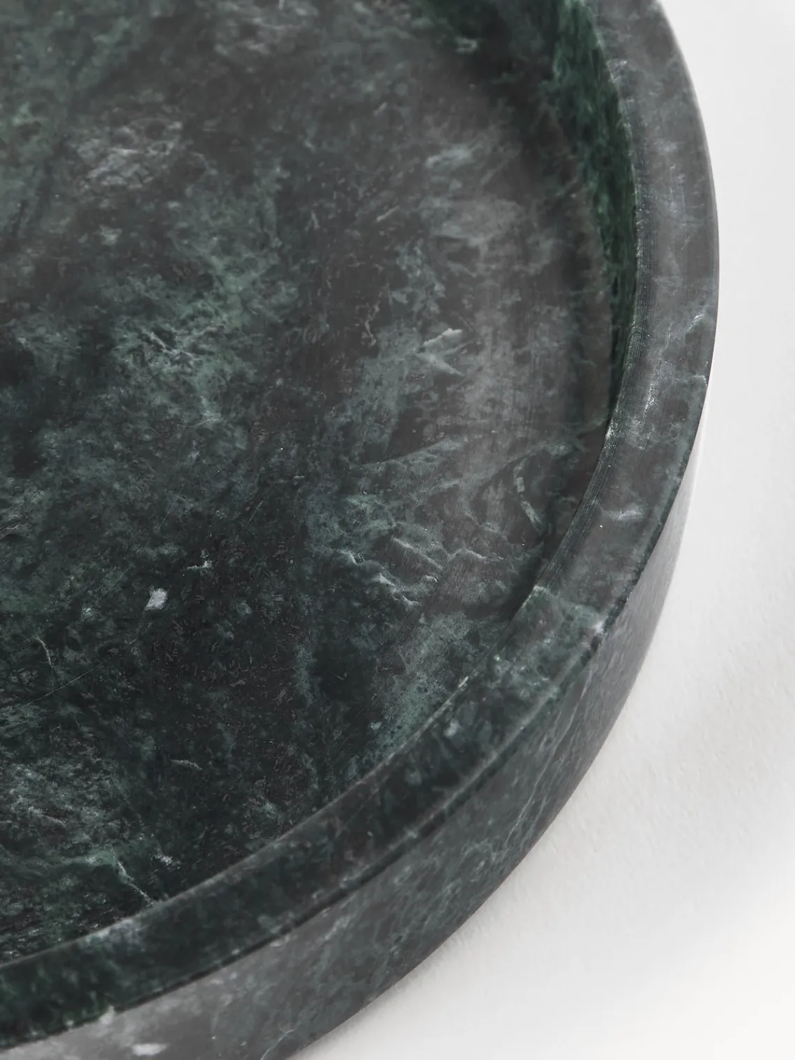 Jarrones|Bandejas Decorativas>Westwing Collection Bandeja redonda decorativa de mármol Venice Mármol verde oscuro