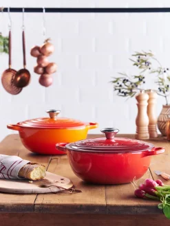 Ollas|Ollas></noscript>LE CREUSET Cacerola Marmita de hierro fundido La Marmite Signature Collection Tonos rojos, plateado