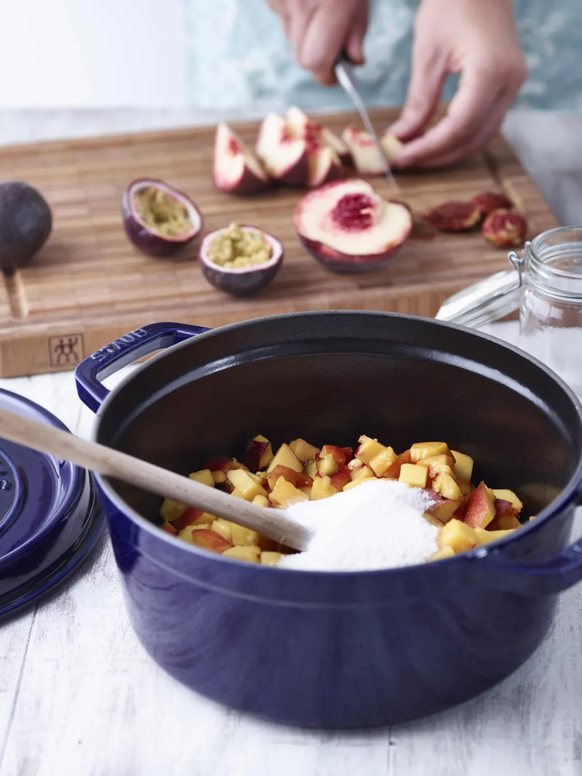 Ollas|Ollas>Staub Cacerola redonda de hierro fundido La Cocotte Azul real, plateado