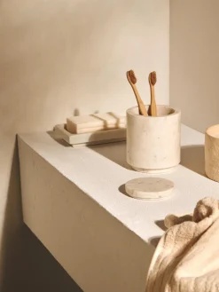 Accesorios De Baño|Jarrones>Westwing Collection Caja de almacenamiento de mármol Simba, al 12 cm Mármol blanco