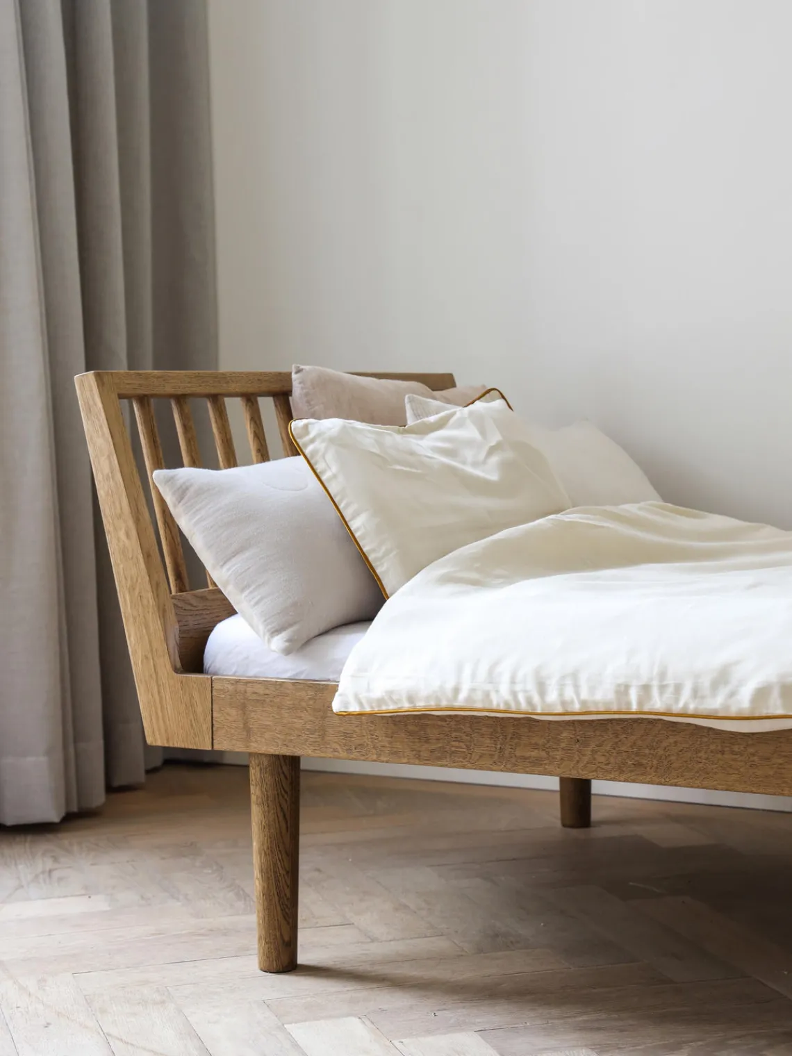 Sale Cama infantil artesanal de madera de roble Eli, 90 x 160 cm Niños Decoración Infantil|Camas Infantiles