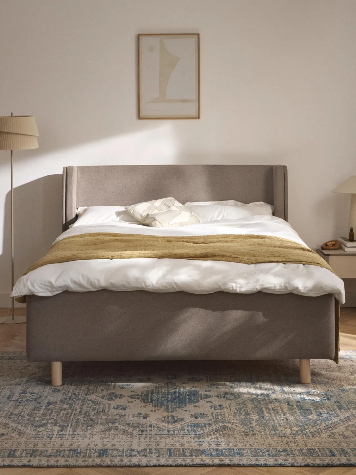 Cama tapizada con espacio de almacenamiento Arche Camas Tapizadas|Camas