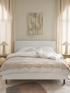 Camas Tapizadas|Camas>Westwing Collection Cama tapizada con patas de madera Giulia Tejido jaspeado Off White, madera de haya lacada en marrón oscuro