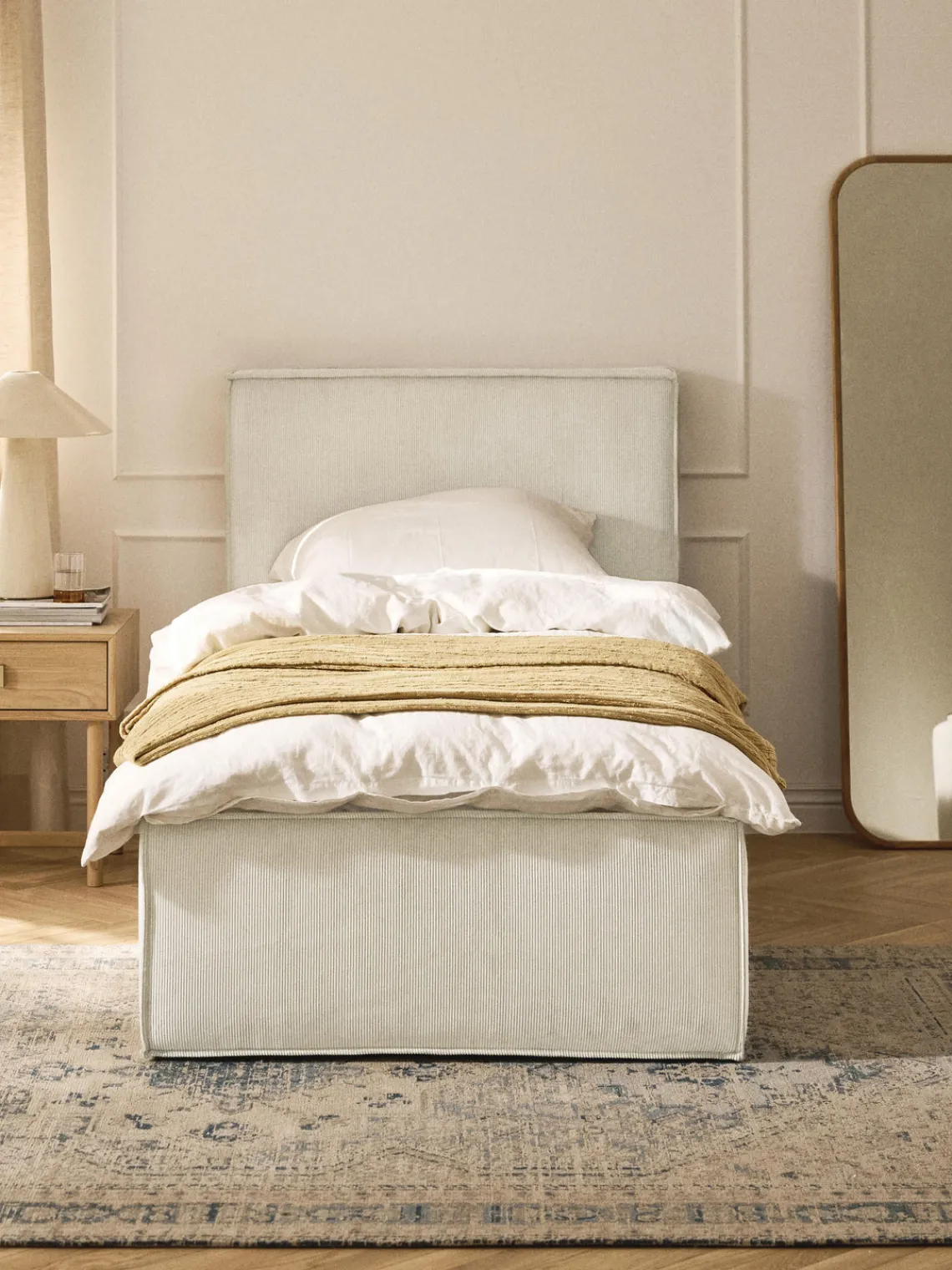 Camas Individuales|Camas Tapizadas>Westwing Collection Cama tapizada de pana Dream Pana blanco Off White