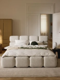 Camas Tapizadas|Camas>Westwing Collection Cama tapizada en tejido bouclé Tayla Bouclé beige claro