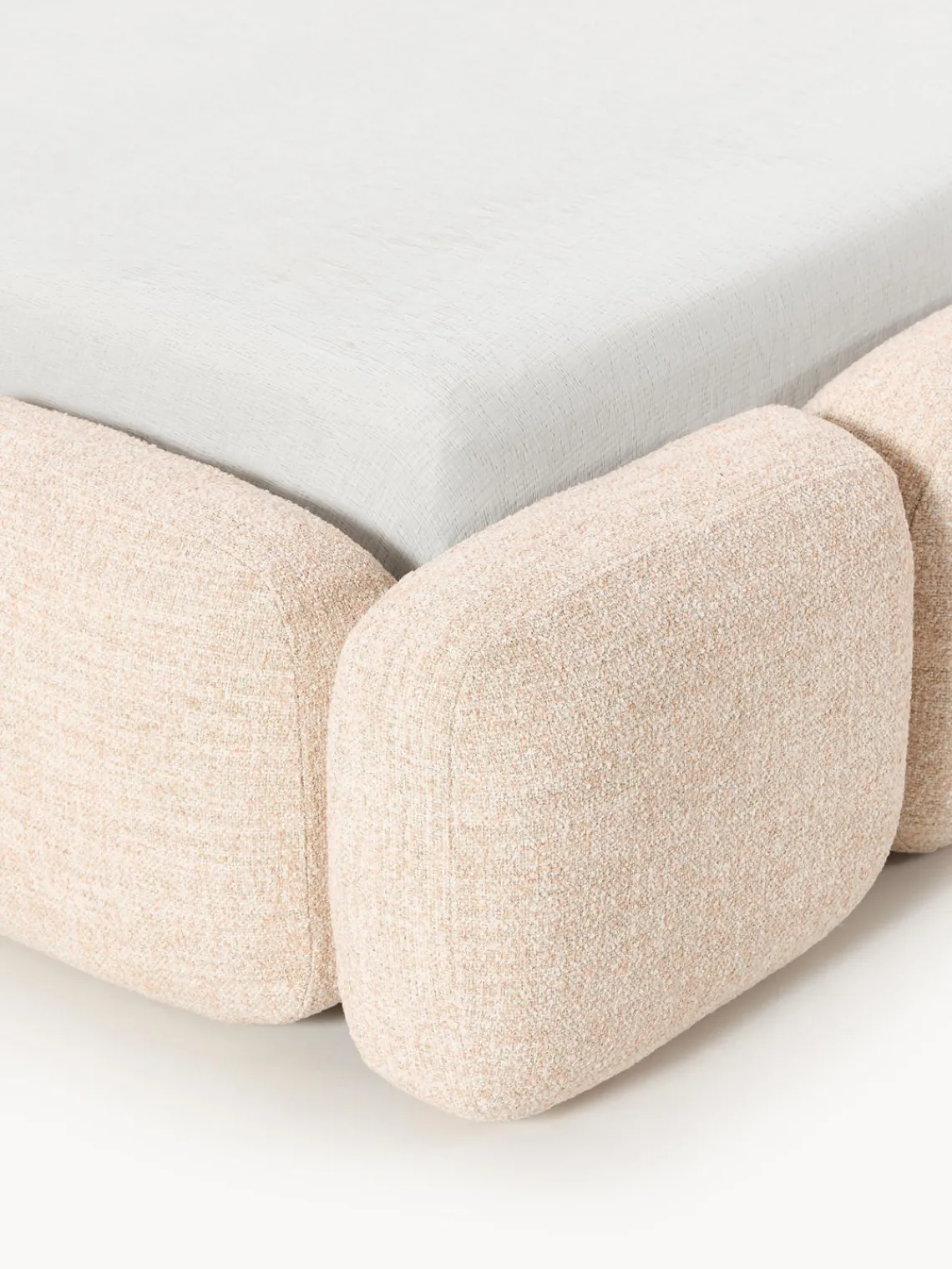 Hot Cama tapizada en tejido bouclé Tayla Camas Tapizadas|Camas