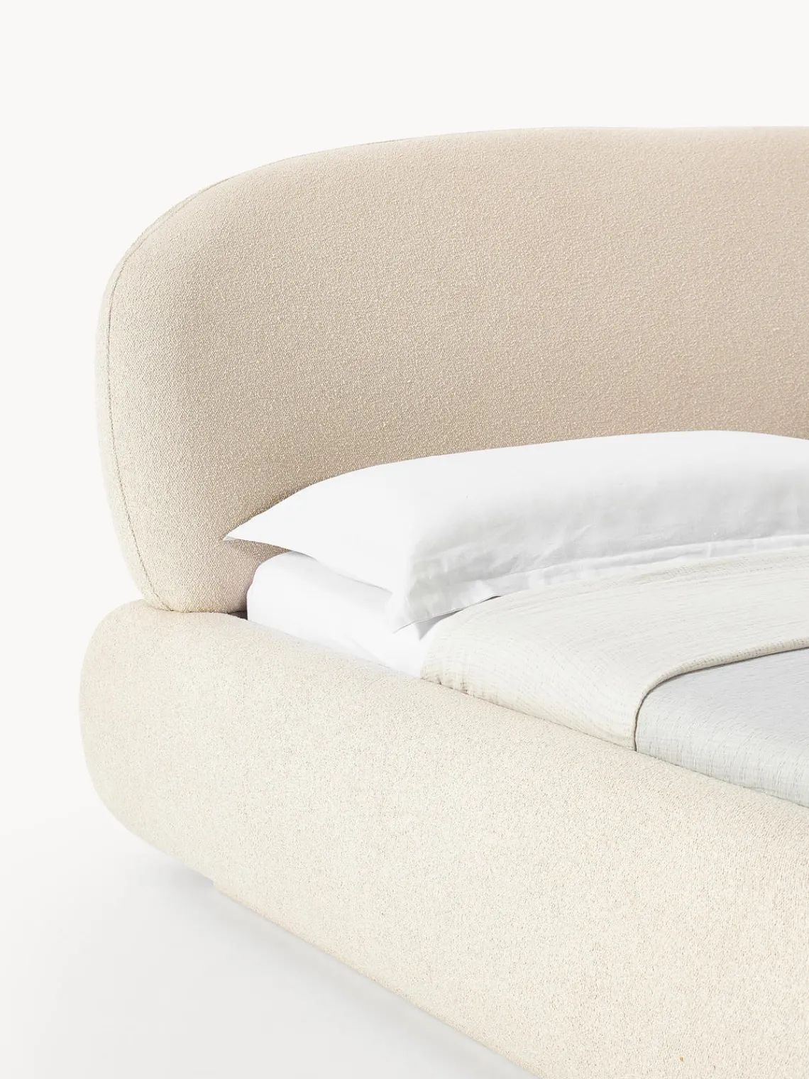 Hot Cama tapizada redondeada en tejido bouclé Alba Camas Tapizadas|Camas