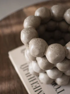 Candelabros|Jarrones></noscript>DBKD Candelabro de diseño de cerámica Bright