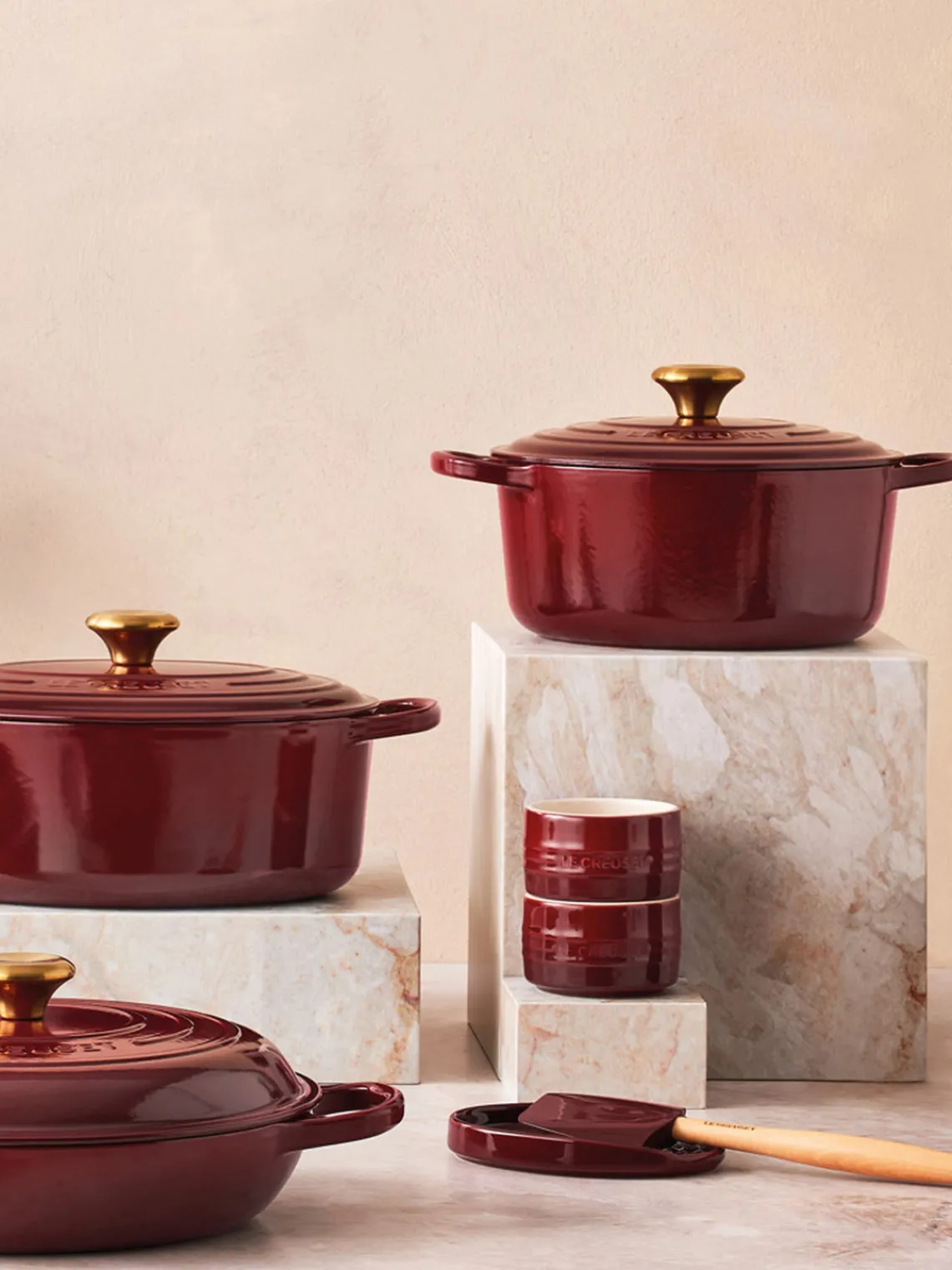 Ollas|Ollas>LE CREUSET Cazuela de hierro fundido La Marmite Signature Collection Rojo vino, dorado