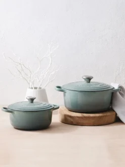 Ollas|Ollas>LE CREUSET Cazuela redonda de hierro fundido Signature Collection, tamaños diferentes Verde menta, plateado