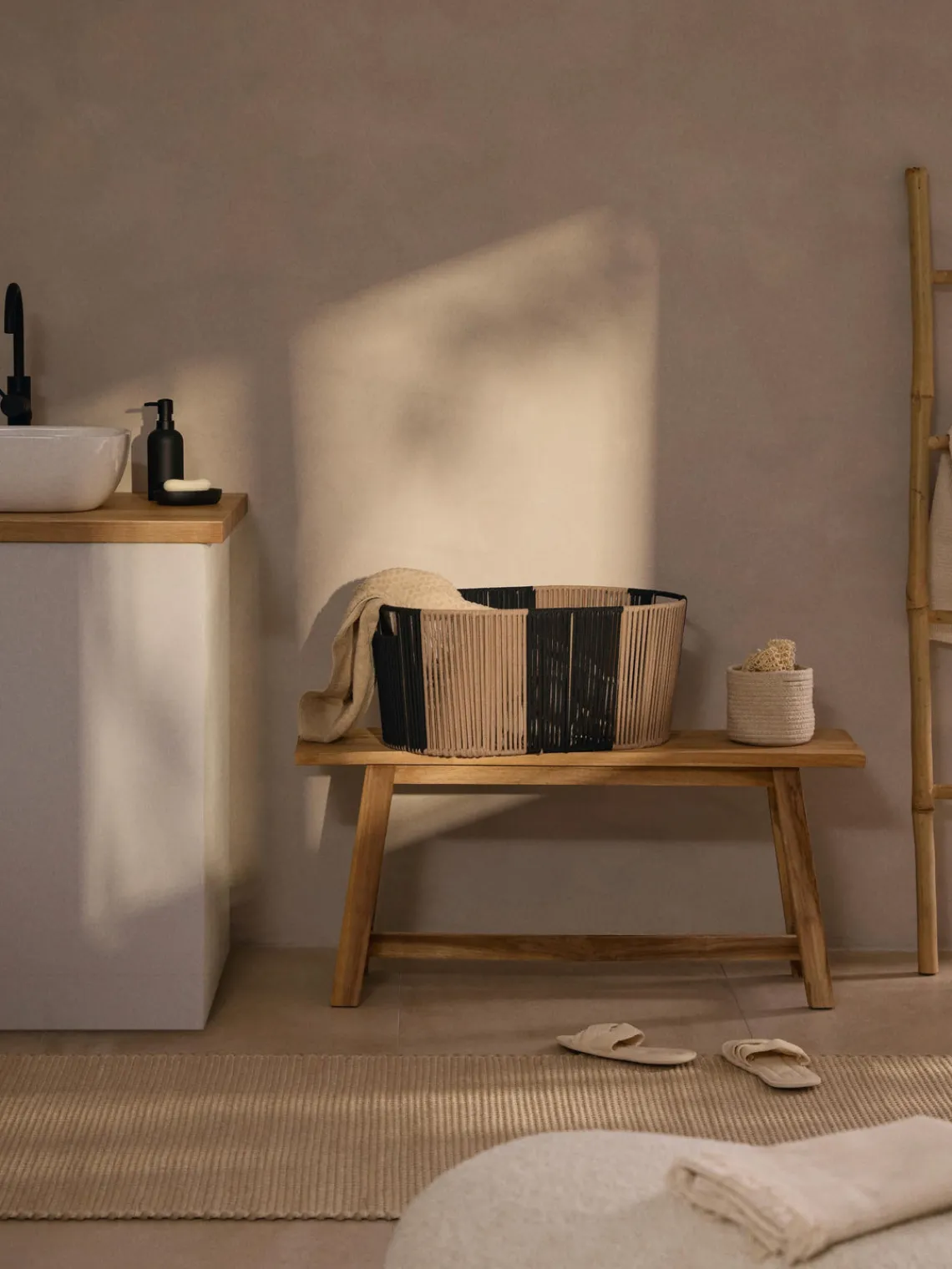 Cestos De La Ropa|Jarrones>Westwing Collection Cesta de ropa artesanal de cuerda Gabe Marrón claro, negro