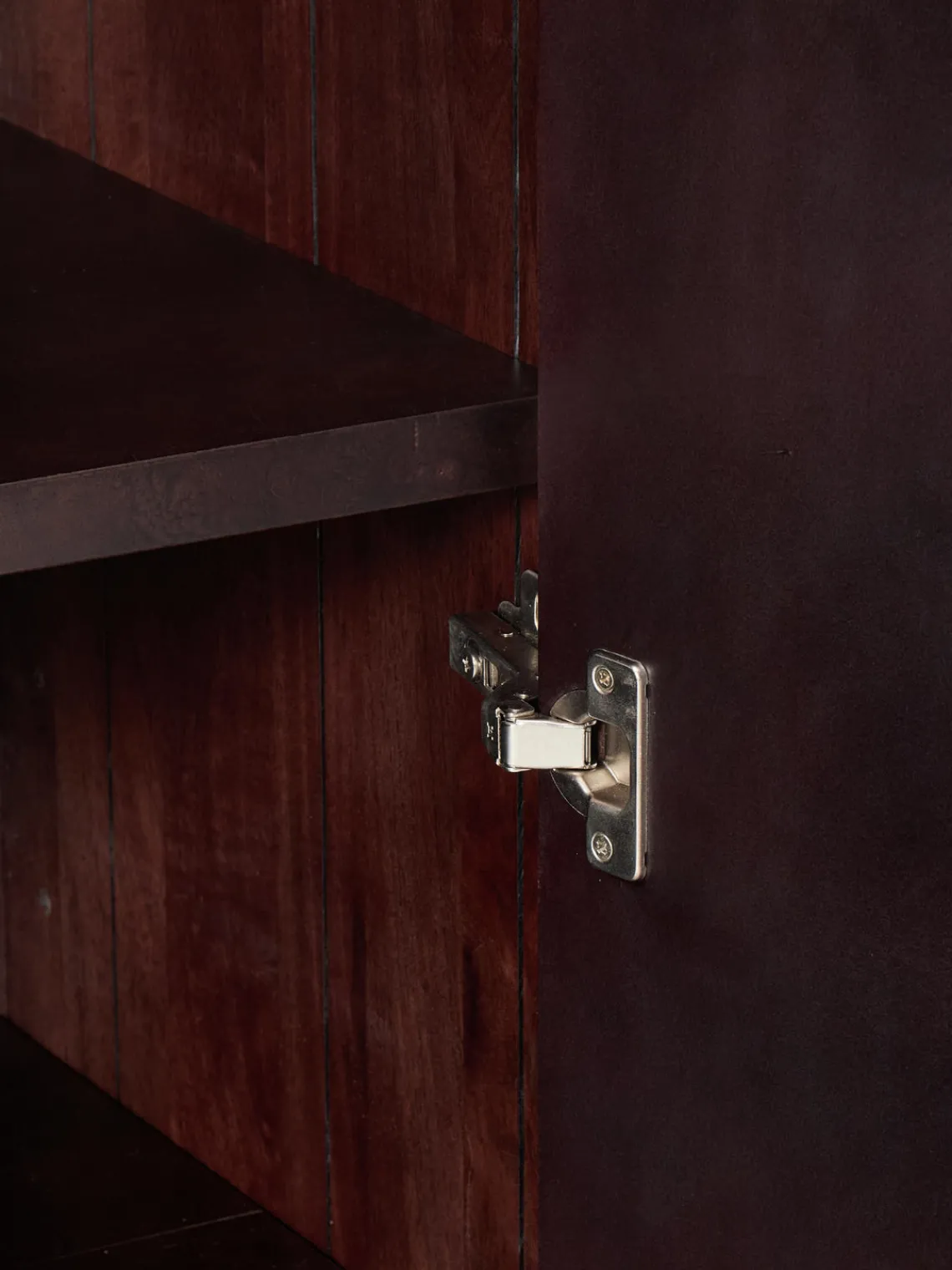 New Chiffonnier con puertas de cristal Scarlett Sifonieres|Sifonieres