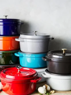 Ollas|Ollas></noscript>Staub Cocotte redonda de hierro fundido La Cocotte Rojo, plateado