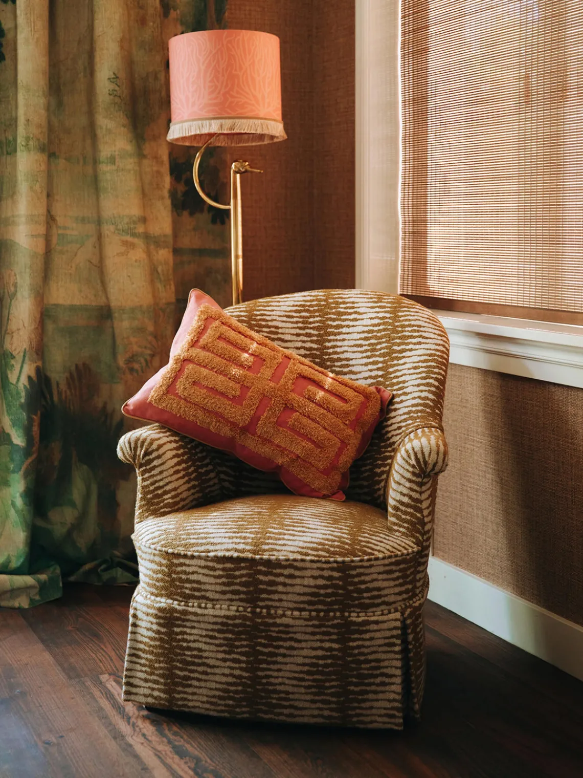 Cojines Decorativos|Mantas>Palais Cojín artesanal con mechones decorativos Cleo Rosa oscura, marrón claro