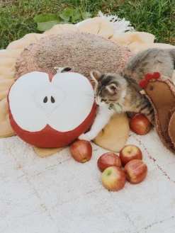 Cojines Infantiles|Decoración Infantil></noscript>Lorena Canals Cojín artesanal de algodón Apple