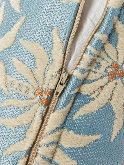 Mantas|Cojines De Exterior></noscript>Palais Cojín artesanal exterior Laura Azul claro, beige claro, marrón claro