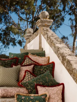 Cojines De Exterior|Cojines Decorativos></noscript>Palais Cojín artesanal para exterior Janis