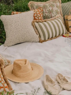Mantas|Cojines De Exterior>Palais Cojín artesanal para interior/exterior Maya Sand & Ecru