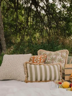 Mantas|Cojines De Exterior></noscript>Palais Cojín artesanal para interior/exterior Maya Sand & Ecru