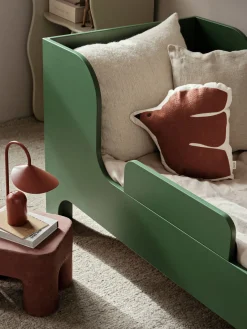 Decoración Infantil|Cojines Infantiles></noscript>Ferm Living Kids Cojín bordado de algodón ecológico Swif Bird Terracota, blanco Off White