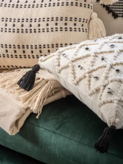 Cojines Decorativos|Mantas></noscript> Cojín con borlas Tilyar