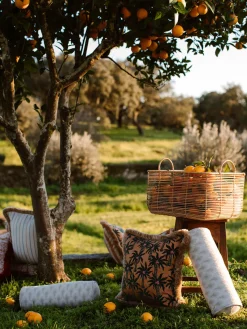 Sale Cojín de exterior reversible artesanal Laura & Jackie Mantas|Cojines De Exterior