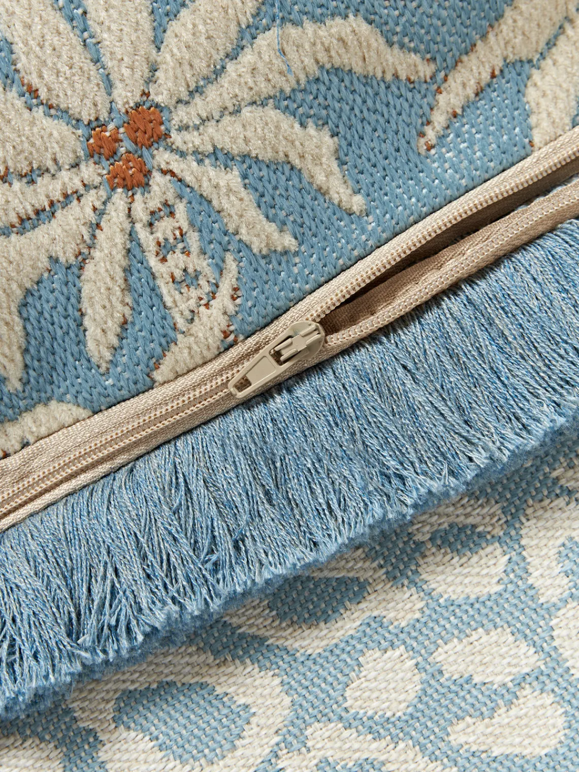 Cojín de exterior reversible artesanal Laura & Maya Mantas|Cojines De Exterior