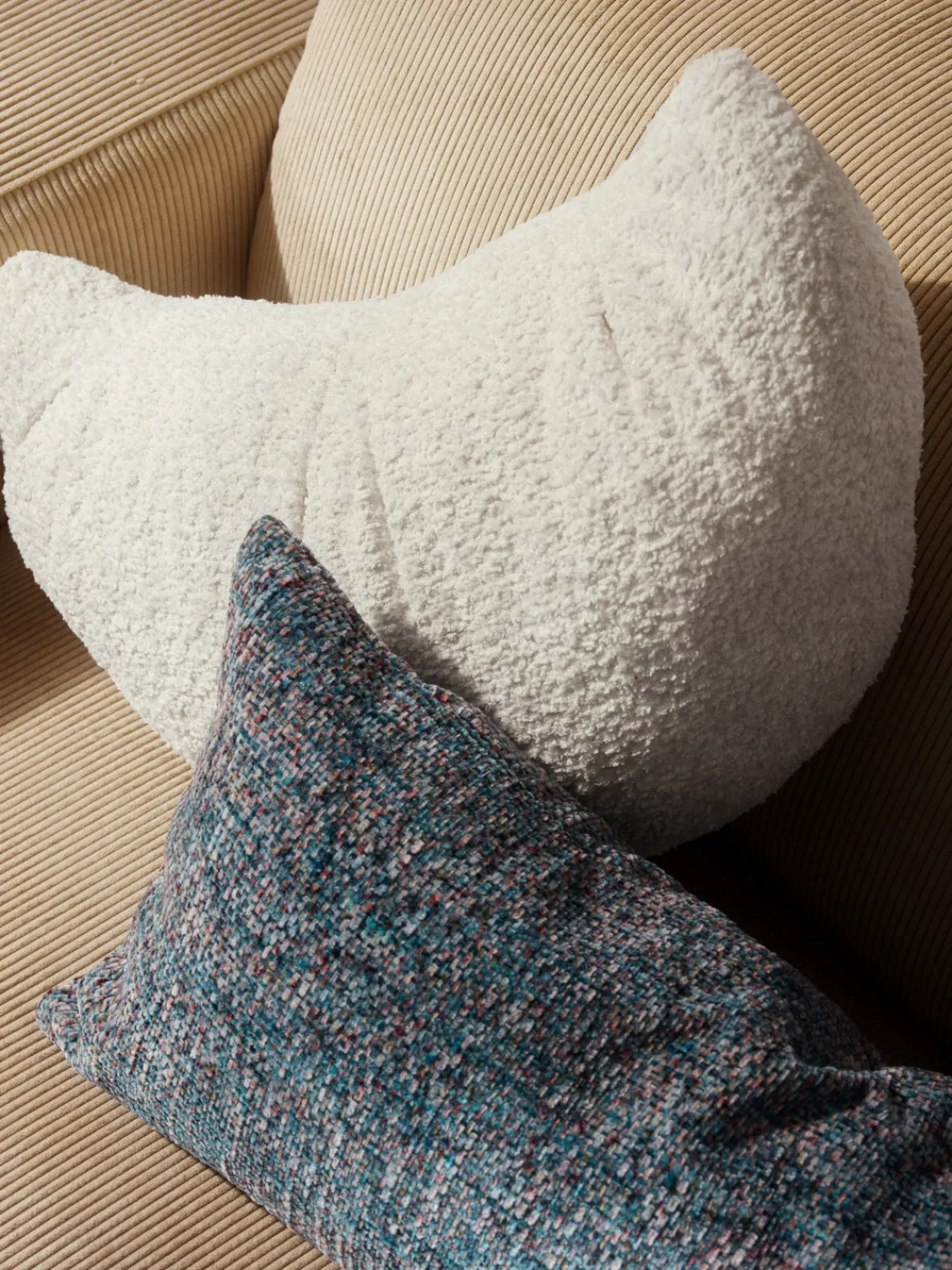 Cojines Decorativos|Mantas>Westwing Collection Cojín en forma de croissant en tejido bouclé Fraincois Blanco Off White