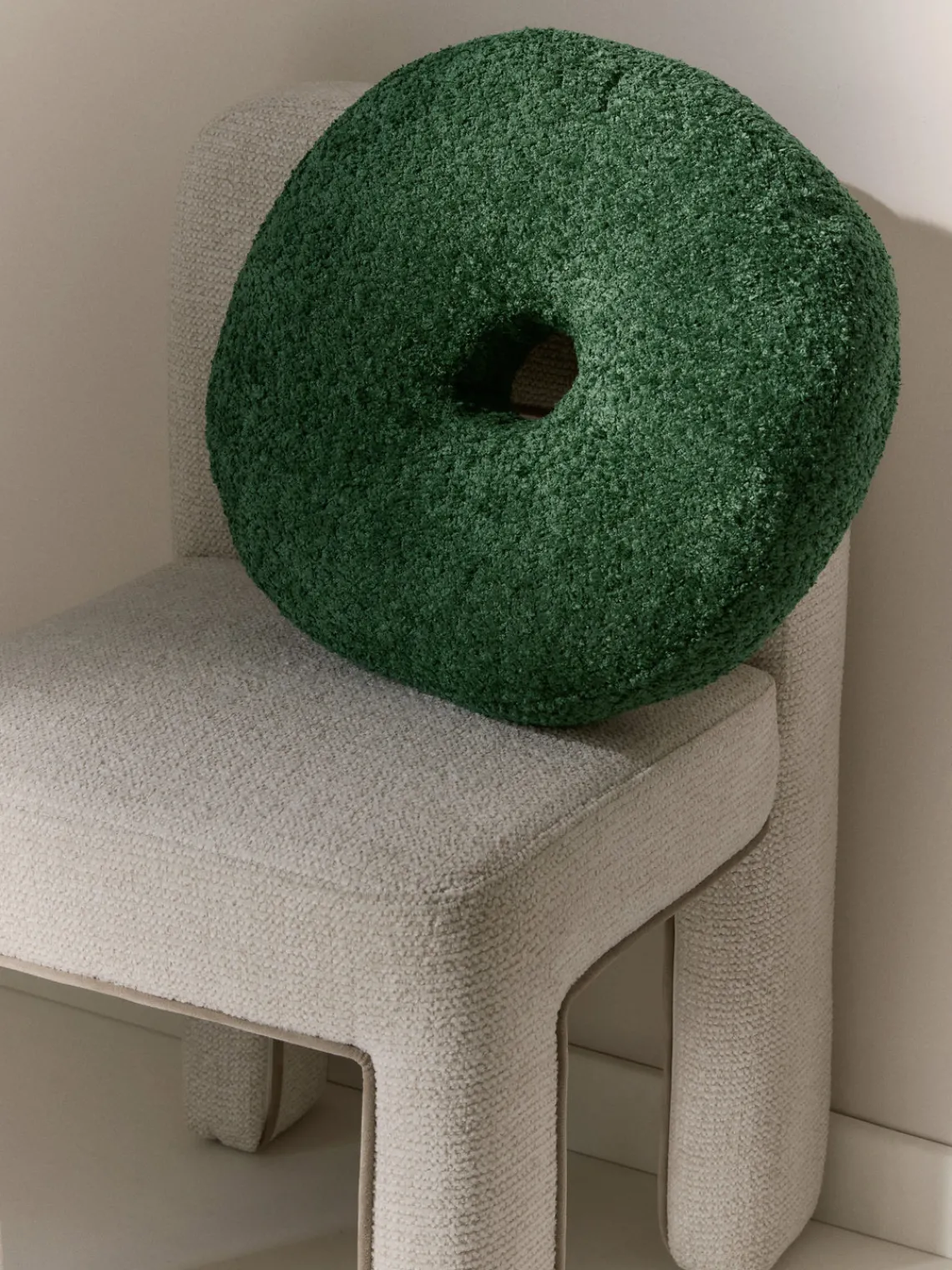 Cojines Decorativos|Mantas>Westwing Collection Cojín en forma de donut en tejido bouclé Jack Verde oscuro