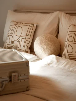 Sale Cojín esférico de borreguillo Dotty Mantas|Cojines Decorativos