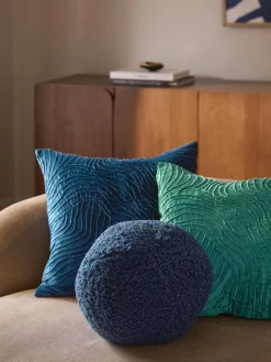 Cojines Decorativos|Mantas></noscript>Westwing Collection Cojín esférico de borreguillo Dotty Azul oscuro