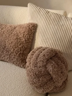 Best Cojín nudo de borreguillo Dotty Mantas|Cojines Decorativos