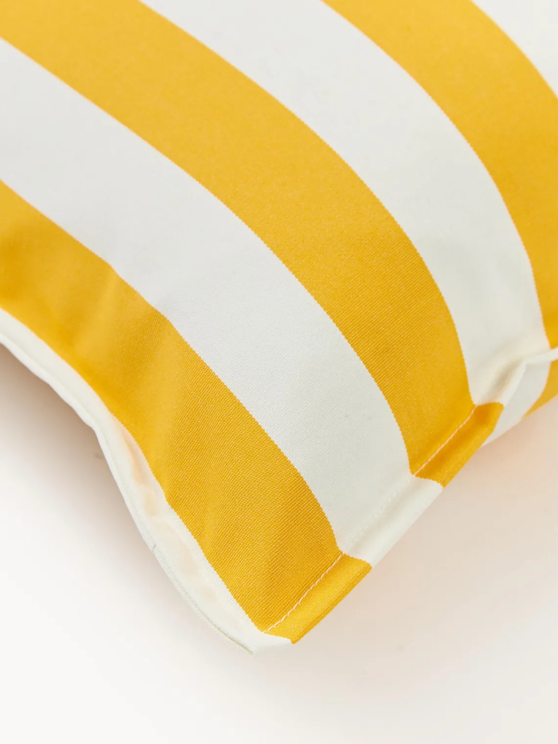 Cojines De Exterior|Cojines Decorativos>Westwing Collection Cojín para exterior Cosby Blanco, amarillo limón