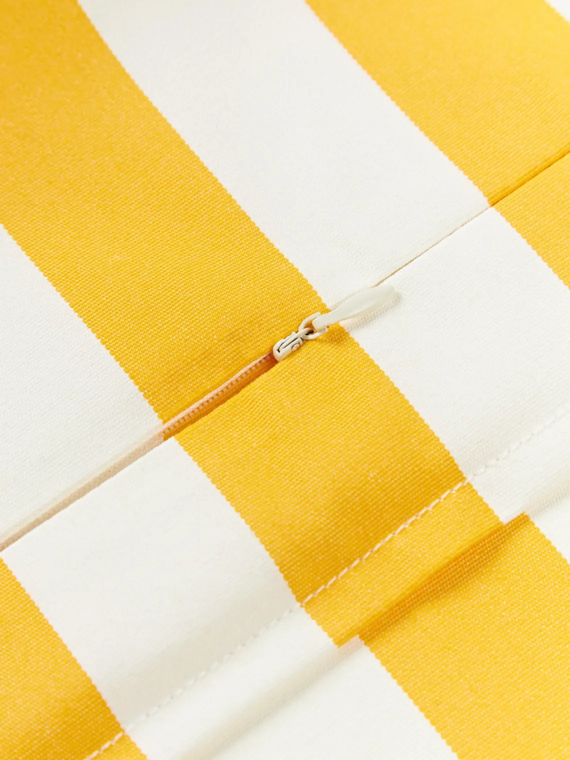 Cojines De Exterior|Cojines Decorativos>Westwing Collection Cojín para exterior Cosby Blanco, amarillo limón