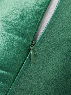 Cojines Decorativos|Mantas></noscript>Westwing Collection Cojín rulo co flecos Nikita Verde oscuro