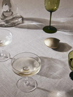 Copas De Champagne|Vajillas Completas></noscript>Ferm Living Copas de champán sopladas con relieves Ripple Transparente brillante