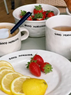 Boles Y Tazones|Vajillas Completas></noscript>Anna + Nina Cuenco pintado a mano Good Morning