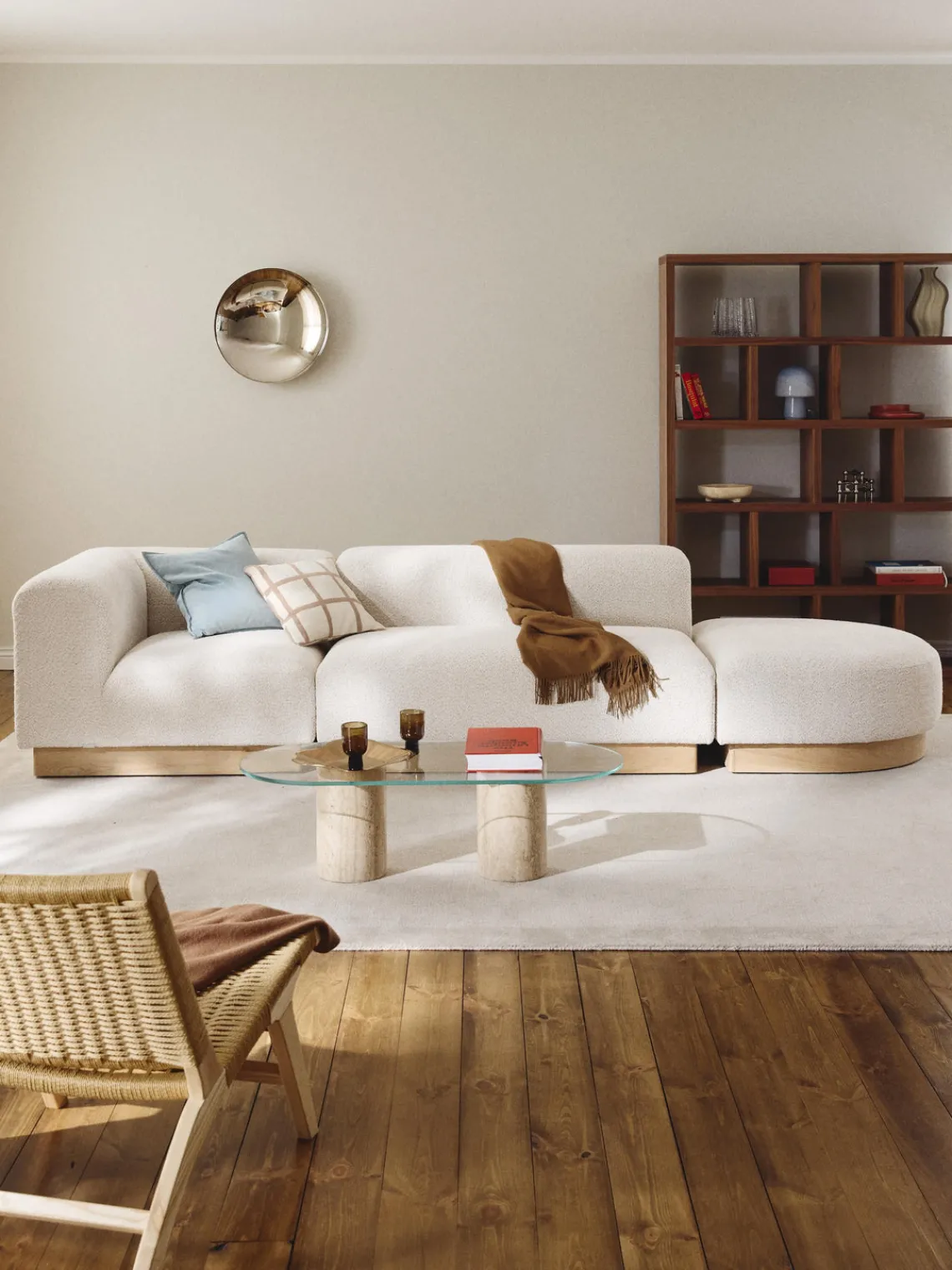Sofás>Westwing Collection Diván modular de borreguillo bouclé con reposapiés Natalie Borreguillo bouclé blanco Off White, madera de haya clara