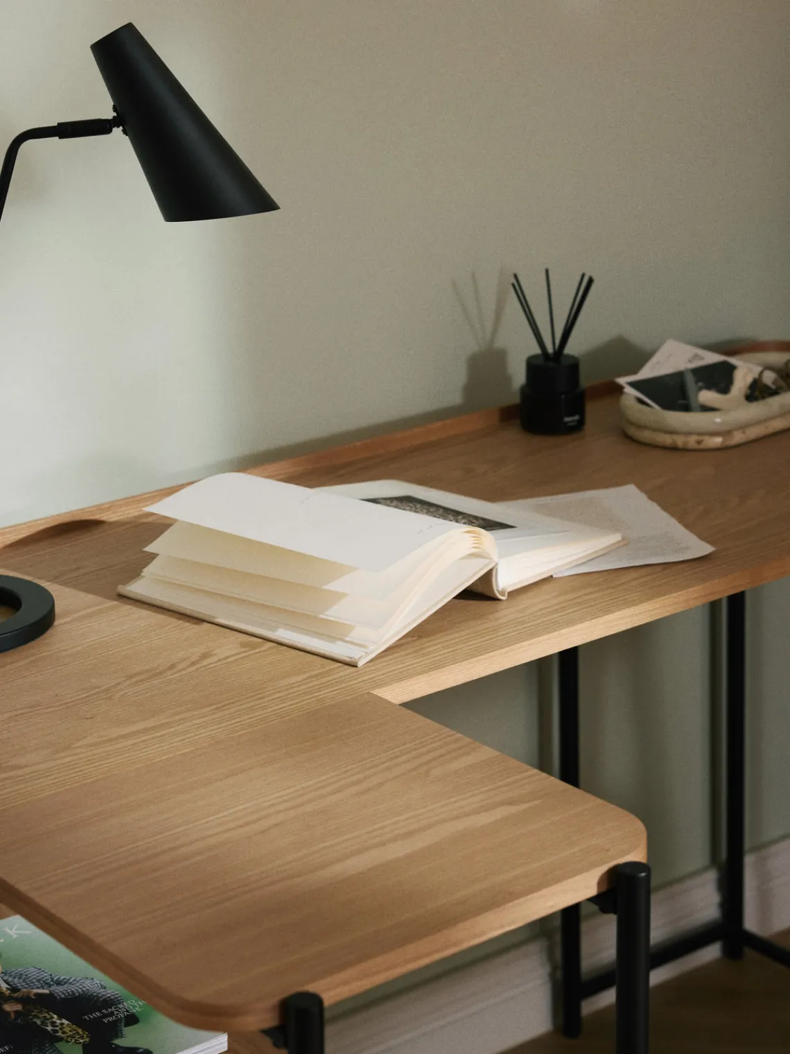 Hot Escritorio esquinero de madera de fresno Renee Escritorios|Escritorios